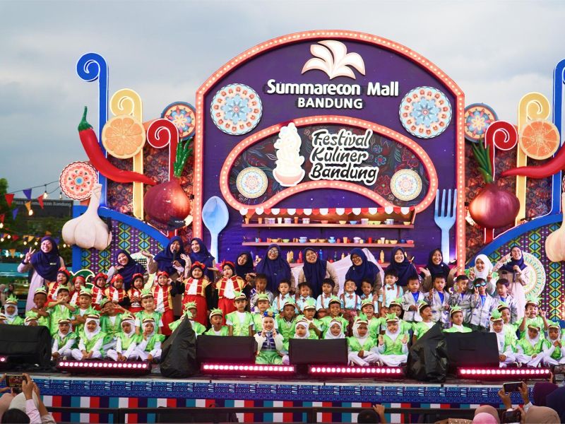 Lucu dan Percaya Diri, Aksi Anak-Anak PG-TK Darul Hikam 2 Curi Perhatian di Mall