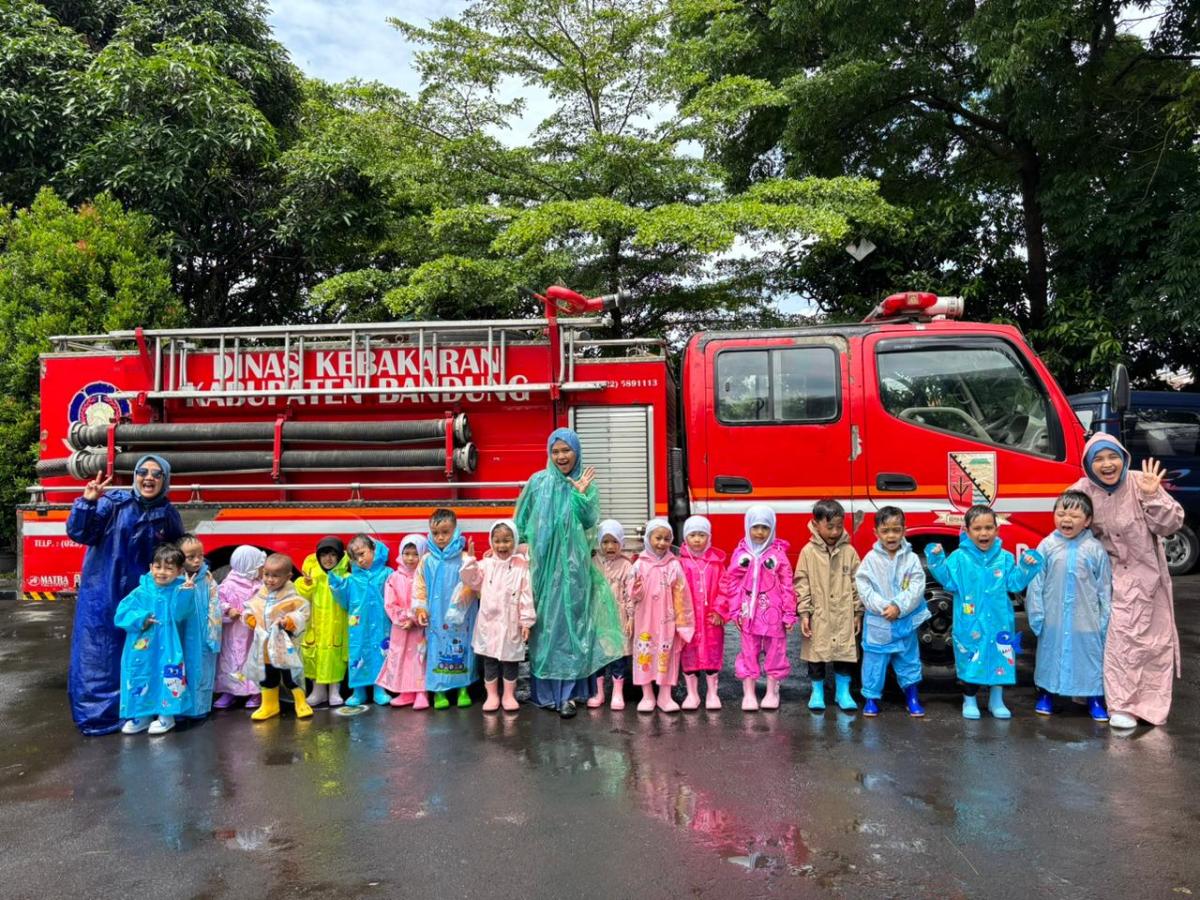 Outing Class ke Pemadam Kebakaran