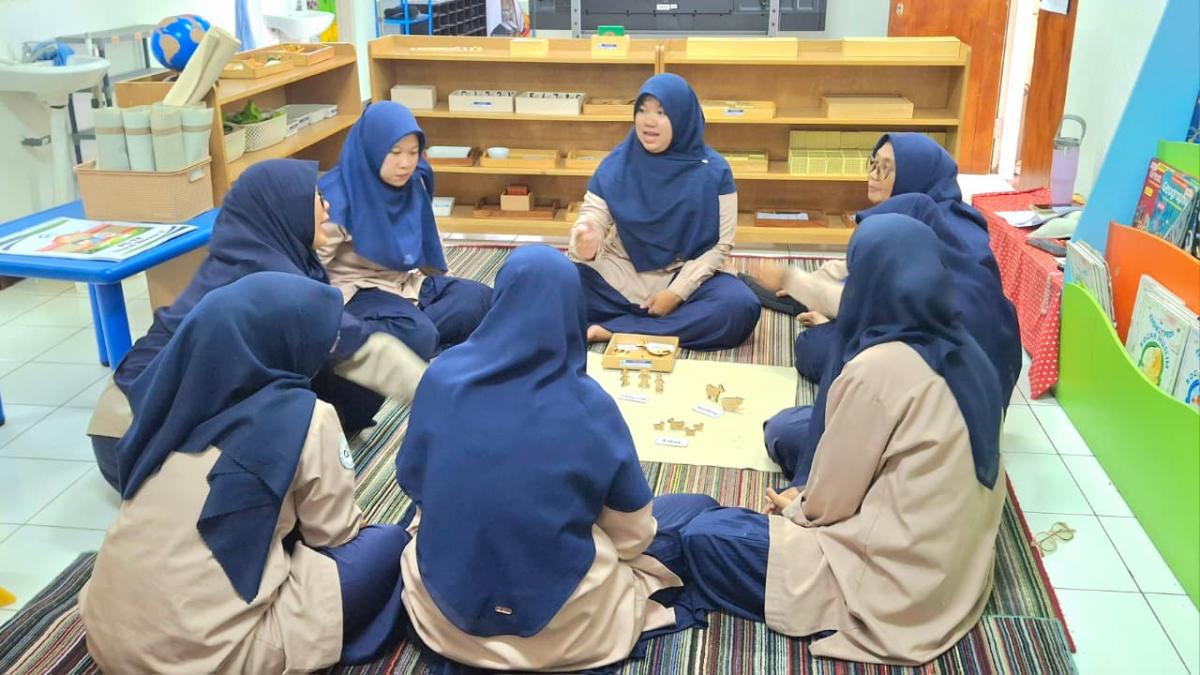  PG-TK Darul Hikam 2 Perkuat Kualitas Pembelajaran melalui Konsistensi Tutor Sebaya Islamic Montessori